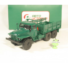 1:43 Miass 375D flatbed truck