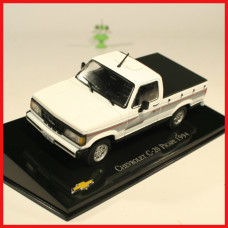 1:43 Chevrolet C-20 pick-up 1994